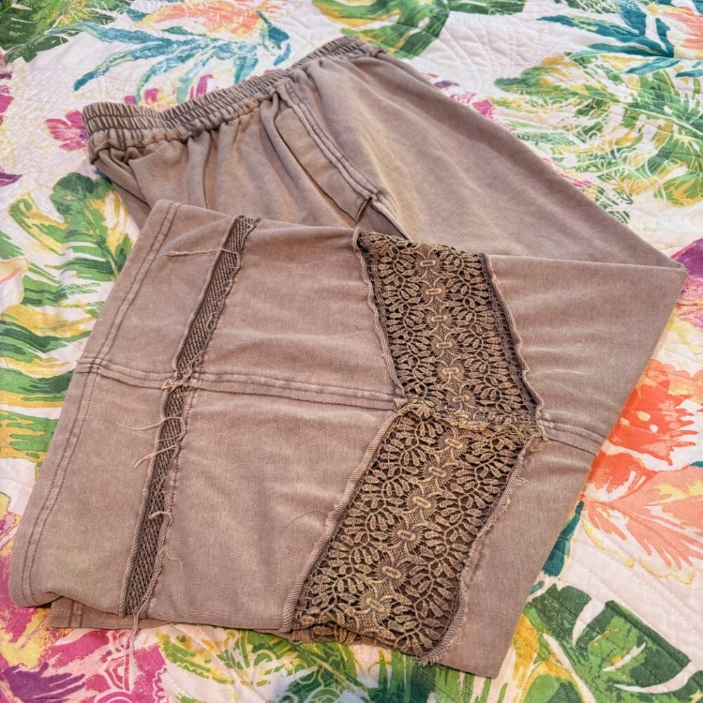 🆕Oli & Hali Mocha Relaxed Fit Pants – Elastic Waist Size Small - Picture 5 of 9